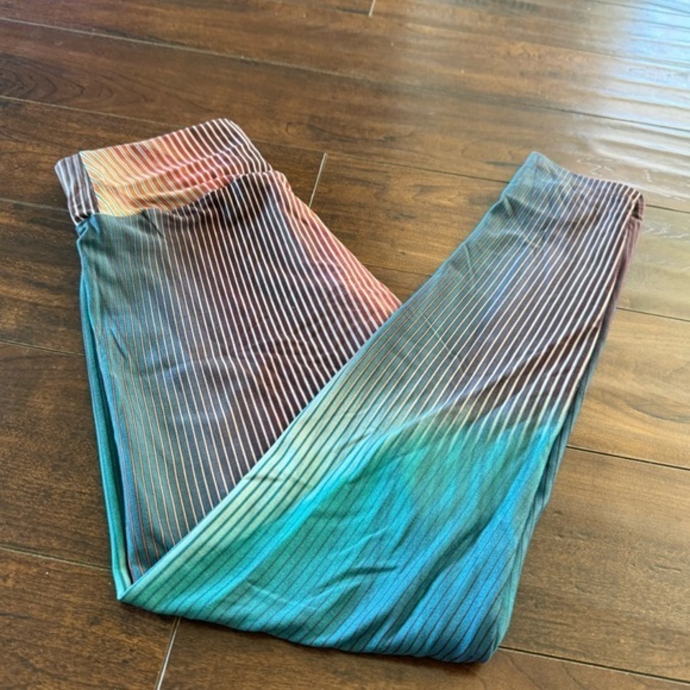Fun pattern Size S Liquido Yoga leggings 7/8 length